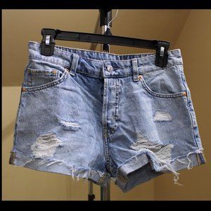 & Denim Blue Denim Boyfriend Shorts with 4 Front Buttons and Real Pockets